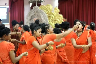 http://nithyananda.org/sites/default/files/photo-gallery/2018-11Nov-19-nithyananda-diary_bengaluru-aadheenam_uttamotama-seva_7T9A2238.JPG