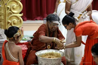 http://nithyananda.org/sites/default/files/photo-gallery/2018-11Nov-19-nithyananda-diary_bengaluru-aadheenam_uttamotama-seva_7T9A2250.JPG
