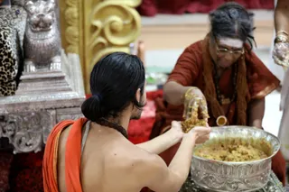 http://nithyananda.org/sites/default/files/photo-gallery/2018-11Nov-19-nithyananda-diary_bengaluru-aadheenam_uttamotama-seva_7T9A2261.JPG