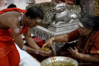 http://nithyananda.org/sites/default/files/photo-gallery/2018-11Nov-19-nithyananda-diary_bengaluru-aadheenam_uttamotama-seva_7T9A2285.JPG
