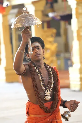 http://nithyananda.org/sites/default/files/photo-gallery/2018-11Nov-20-nithyananda-diary_bengaluru-aadheenam_uttamotama-seva_7T7A1909.JPG