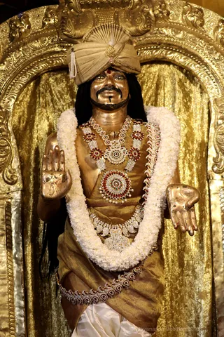 http://nithyananda.org/sites/default/files/photo-gallery/2018-11Nov-20-nithyananda-diary_bengaluru-aadheenam_uttamotama-seva_7T7A1913.JPG