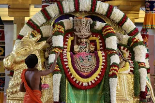 http://nithyananda.org/sites/default/files/photo-gallery/2018-11Nov-20-nithyananda-diary_bengaluru-aadheenam_uttamotama-seva_7T7A1938.JPG