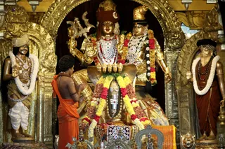 http://nithyananda.org/sites/default/files/photo-gallery/2018-11Nov-20-nithyananda-diary_bengaluru-aadheenam_uttamotama-seva_7T7A1958.JPG