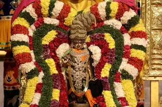 http://nithyananda.org/sites/default/files/photo-gallery/2018-11Nov-21-nithyananda-diary_bengaluru-aadheenam_uttamotama-seva_7T7A2020.JPG