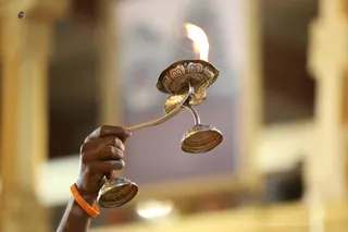 http://nithyananda.org/sites/default/files/photo-gallery/2018-11Nov-21-nithyananda-diary_bengaluru-aadheenam_uttamotama-seva_7T7A2070.JPG