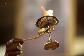 http://nithyananda.org/sites/default/files/photo-gallery/2018-11Nov-21-nithyananda-diary_bengaluru-aadheenam_uttamotama-seva_7T7A2071.JPG
