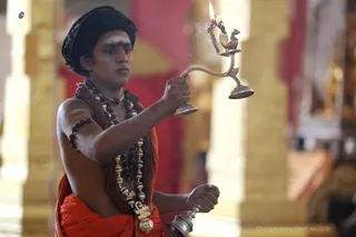 http://nithyananda.org/sites/default/files/photo-gallery/2018-11Nov-21-nithyananda-diary_bengaluru-aadheenam_uttamotama-seva_7T7A2088.JPG