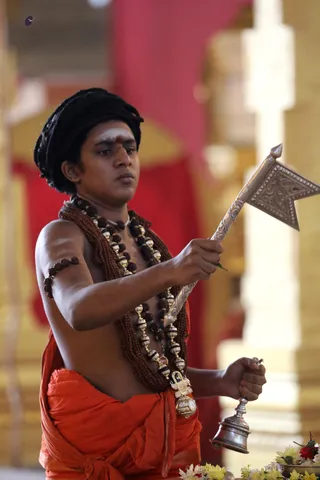 http://nithyananda.org/sites/default/files/photo-gallery/2018-11Nov-21-nithyananda-diary_bengaluru-aadheenam_uttamotama-seva_7T7A2097.JPG