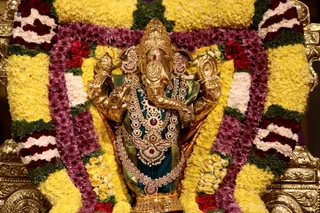 http://nithyananda.org/sites/default/files/photo-gallery/2018-11Nov-22-nithyananda-diary_bengaluru-aadheenam_uttamotama-seva_7T7A2124.JPG