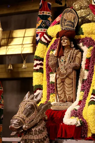 http://nithyananda.org/sites/default/files/photo-gallery/2018-11Nov-22-nithyananda-diary_bengaluru-aadheenam_uttamotama-seva_7T7A2129.JPG