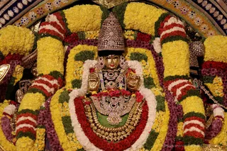http://nithyananda.org/sites/default/files/photo-gallery/2018-11Nov-22-nithyananda-diary_bengaluru-aadheenam_uttamotama-seva_7T7A2504.JPG