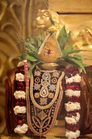 http://nithyananda.org/sites/default/files/photo-gallery/2018-11Nov-22-nithyananda-diary_bengaluru-aadheenam_uttamotama-seva_7T7A2510.JPG