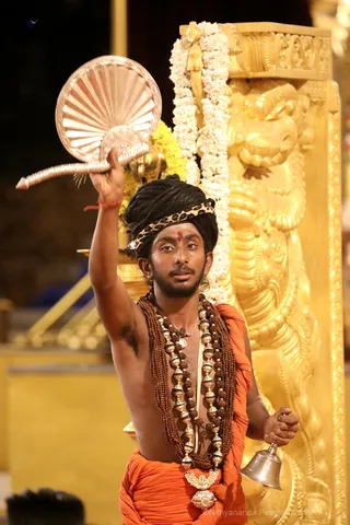 http://nithyananda.org/sites/default/files/photo-gallery/2018-11Nov-22-nithyananda-diary_bengaluru-aadheenam_uttamotama-seva_7T7A2536.JPG