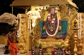 http://nithyananda.org/sites/default/files/photo-gallery/2018-11Nov-22-nithyananda-diary_bengaluru-aadheenam_uttamotama-seva_7T7A2539.JPG