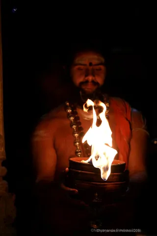 http://nithyananda.org/sites/default/files/photo-gallery/2018-11Nov-23-nithyananda-diary_bengaluru-aadheenam_bharani-karthigai-deepam_7T7A2718.jpg
