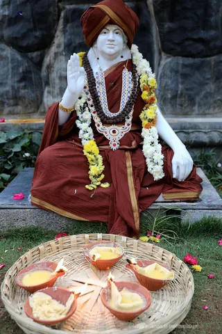 http://nithyananda.org/sites/default/files/photo-gallery/2018-11Nov-23-nithyananda-diary_bengaluru-aadheenam_bharani-karthigai-deepam_7T7A2787.jpg