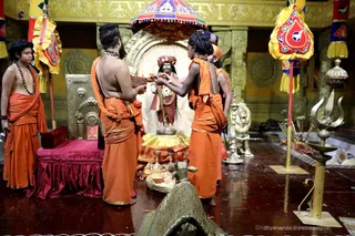 http://nithyananda.org/sites/default/files/photo-gallery/2018-11Nov-23-nithyananda-diary_bengaluru-aadheenam_bharani-karthigai-deepam_7T7A2804.jpg