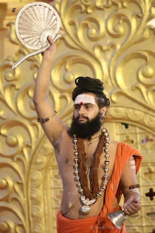 http://nithyananda.org/sites/default/files/photo-gallery/2018-11Nov-25-nithyananda-diary_bengaluru-aadheenam_uttamotama-seva_7T7A3053_0.JPG