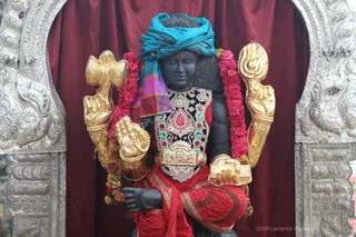 http://nithyananda.org/sites/default/files/photo-gallery/2018-11Nov-25-nithyananda-diary_bengaluru-aadheenam_uttamotama-seva_7T7A3081_0.JPG