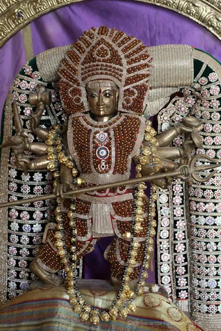 http://nithyananda.org/sites/default/files/photo-gallery/2018-11Nov-25-nithyananda-diary_bengaluru-aadheenam_uttamotama-seva_7T7A3106.JPG
