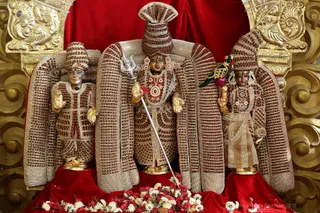 http://nithyananda.org/sites/default/files/photo-gallery/2018-11Nov-26-nithyananda-diary_bengaluru-aadheenam_uttamotama-seva_7T7A3227.JPG