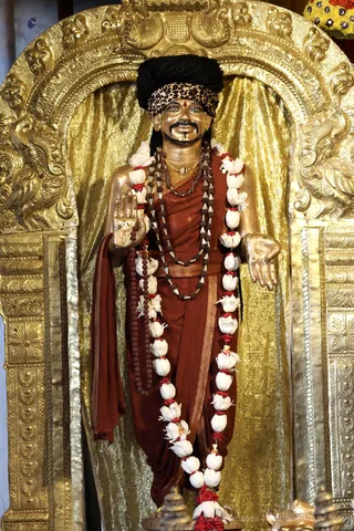 http://nithyananda.org/sites/default/files/photo-gallery/2018-11Nov-26-nithyananda-diary_bengaluru-aadheenam_uttamotama-seva_7T7A3231.JPG