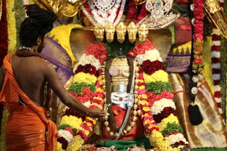http://nithyananda.org/sites/default/files/photo-gallery/2018-11Nov-26-nithyananda-diary_bengaluru-aadheenam_uttamotama-seva_7T7A3248.JPG