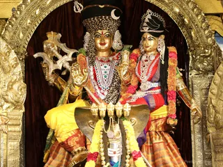 http://nithyananda.org/sites/default/files/photo-gallery/2018-11Nov-27-nithyananda-diary_bengaluru-aadheenam_uttamotama-seva_7T7A3324.JPG