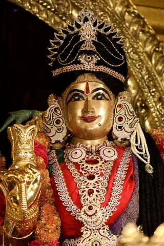 http://nithyananda.org/sites/default/files/photo-gallery/2018-11Nov-27-nithyananda-diary_bengaluru-aadheenam_uttamotama-seva_7T7A3325.JPG