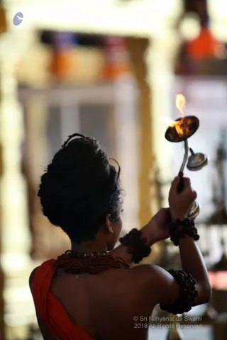 http://nithyananda.org/sites/default/files/photo-gallery/2018-11Nov-27-nithyananda-diary_bengaluru-aadheenam_uttamotama-seva_IMG_0087.JPG