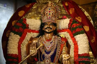http://nithyananda.org/sites/default/files/photo-gallery/2018-11Nov-27-nithyananda-diary_bengaluru-aadheenam_uttamotama-seva_IMG_0108.JPG