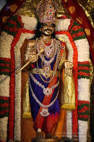 http://nithyananda.org/sites/default/files/photo-gallery/2018-11Nov-27-nithyananda-diary_bengaluru-aadheenam_uttamotama-seva_IMG_0123.JPG