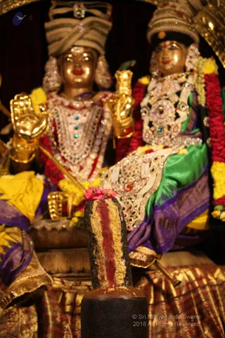 http://nithyananda.org/sites/default/files/photo-gallery/2018-11Nov-27-nithyananda-diary_bengaluru-aadheenam_uttamotama-seva_IMG_9790.JPG