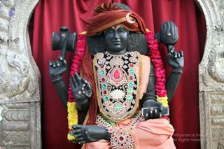 http://nithyananda.org/sites/default/files/photo-gallery/2018-11Nov-27-nithyananda-diary_bengaluru-aadheenam_uttamotama-seva_IMG_9809.JPG