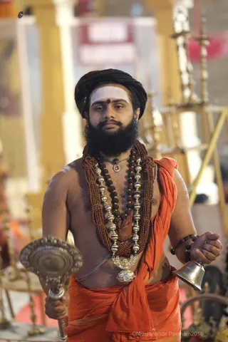 http://nithyananda.org/sites/default/files/photo-gallery/2018-11Nov-28-nithyananda-diary_bengaluru-aadheenam_uttamotama-seva_7T7A3383.JPG