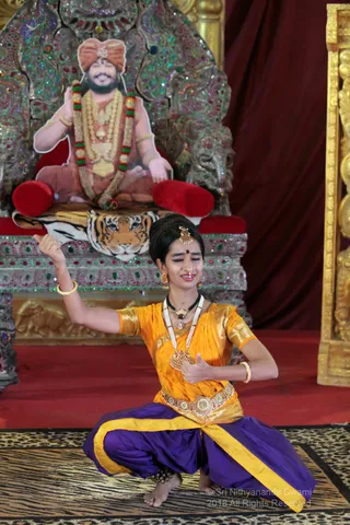 http://nithyananda.org/sites/default/files/photo-gallery/2018-11Nov-28-nithyananda-diary_bengaluru-aadheenam_uttamotama-seva_IMG_0209.JPG