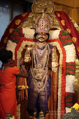 http://nithyananda.org/sites/default/files/photo-gallery/2018-11Nov-28-nithyananda-diary_bengaluru-aadheenam_uttamotama-seva_IMG_0213.JPG