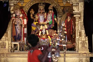 http://nithyananda.org/sites/default/files/photo-gallery/2018-11Nov-28-nithyananda-diary_bengaluru-aadheenam_uttamotama-seva_IMG_0223.JPG