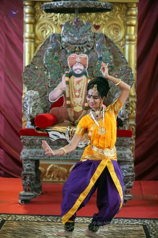 http://nithyananda.org/sites/default/files/photo-gallery/2018-11Nov-28-nithyananda-diary_bengaluru-aadheenam_uttamotama-seva_IMG_0378.JPG