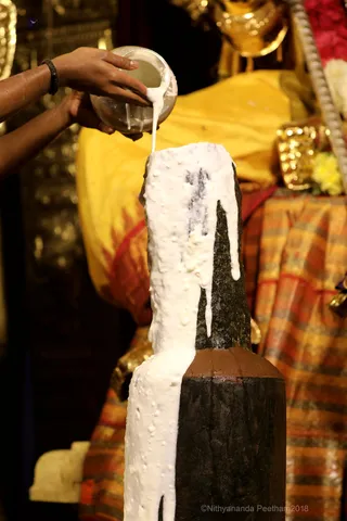 http://nithyananda.org/sites/default/files/photo-gallery/2018-11Nov-29-nithyananda-diary_bengaluru-aadheenam_uttamotama-seva_7T7A3496.JPG