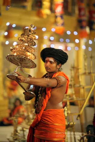 http://nithyananda.org/sites/default/files/photo-gallery/2018-11Nov-29-nithyananda-diary_bengaluru-aadheenam_uttamotama-seva_IMG_0432.JPG