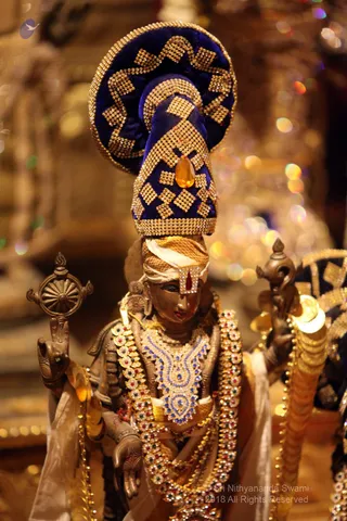 http://nithyananda.org/sites/default/files/photo-gallery/2018-11Nov-29-nithyananda-diary_bengaluru-aadheenam_uttamotama-seva_IMG_0445.JPG
