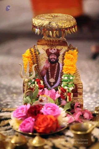 http://nithyananda.org/sites/default/files/photo-gallery/2018-11Nov-29-nithyananda-diary_bengaluru-aadheenam_uttamotama-seva_IMG_0495.JPG