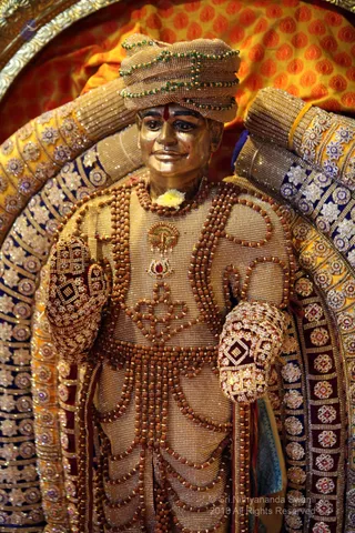 http://nithyananda.org/sites/default/files/photo-gallery/2018-11Nov-29-nithyananda-diary_bengaluru-aadheenam_uttamotama-seva_IMG_0572.JPG