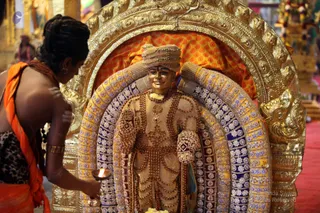 http://nithyananda.org/sites/default/files/photo-gallery/2018-11Nov-29-nithyananda-diary_bengaluru-aadheenam_uttamotama-seva_IMG_0596.JPG