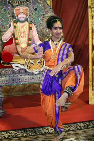 http://nithyananda.org/sites/default/files/photo-gallery/2018-11Nov-29-nithyananda-diary_bengaluru-aadheenam_uttamotama-seva_IMG_0751.JPG