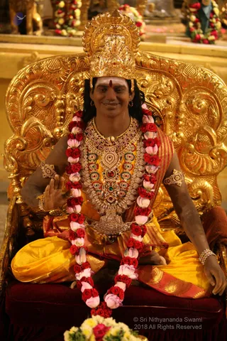https://nithyananda.org/sites/default/files/photo-gallery/2018-11Nov-29-nithyananda-diary_bengaluru-aadheenam_uttamotama-seva_IMG_4097.JPG