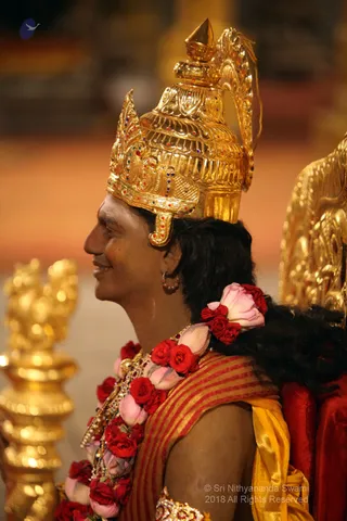 https://nithyananda.org/sites/default/files/photo-gallery/2018-11Nov-29-nithyananda-diary_bengaluru-aadheenam_uttamotama-seva_IMG_4104.JPG