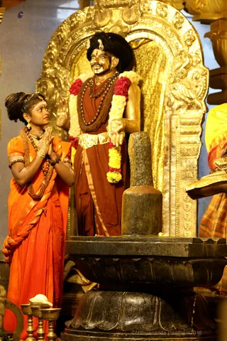http://nithyananda.org/sites/default/files/photo-gallery/2018-11Nov-30-nithyananda-diary_bengaluru-aadheenam_uttamotama-seva_7T7A3559.JPG